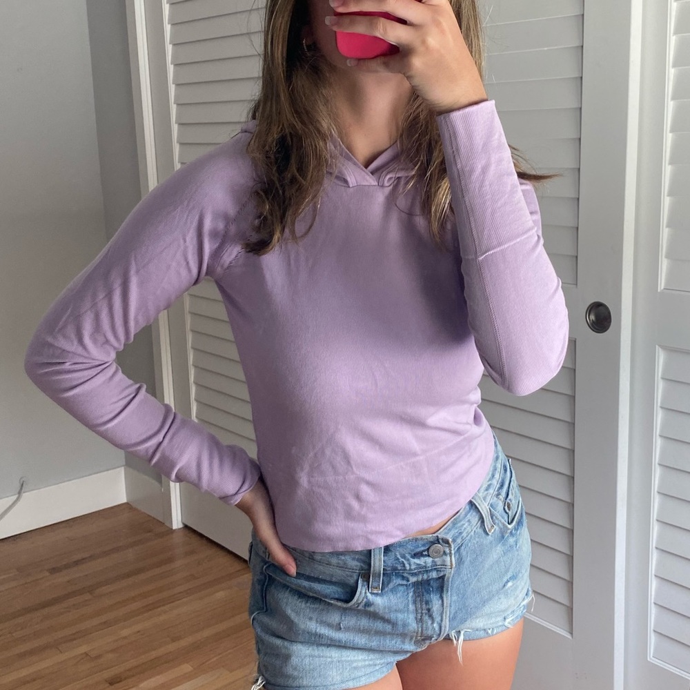 seamless form fitted cropped hoodie